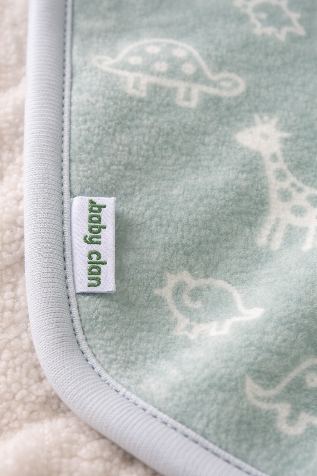 BLUE ANIMAL FLEECE BLANKET