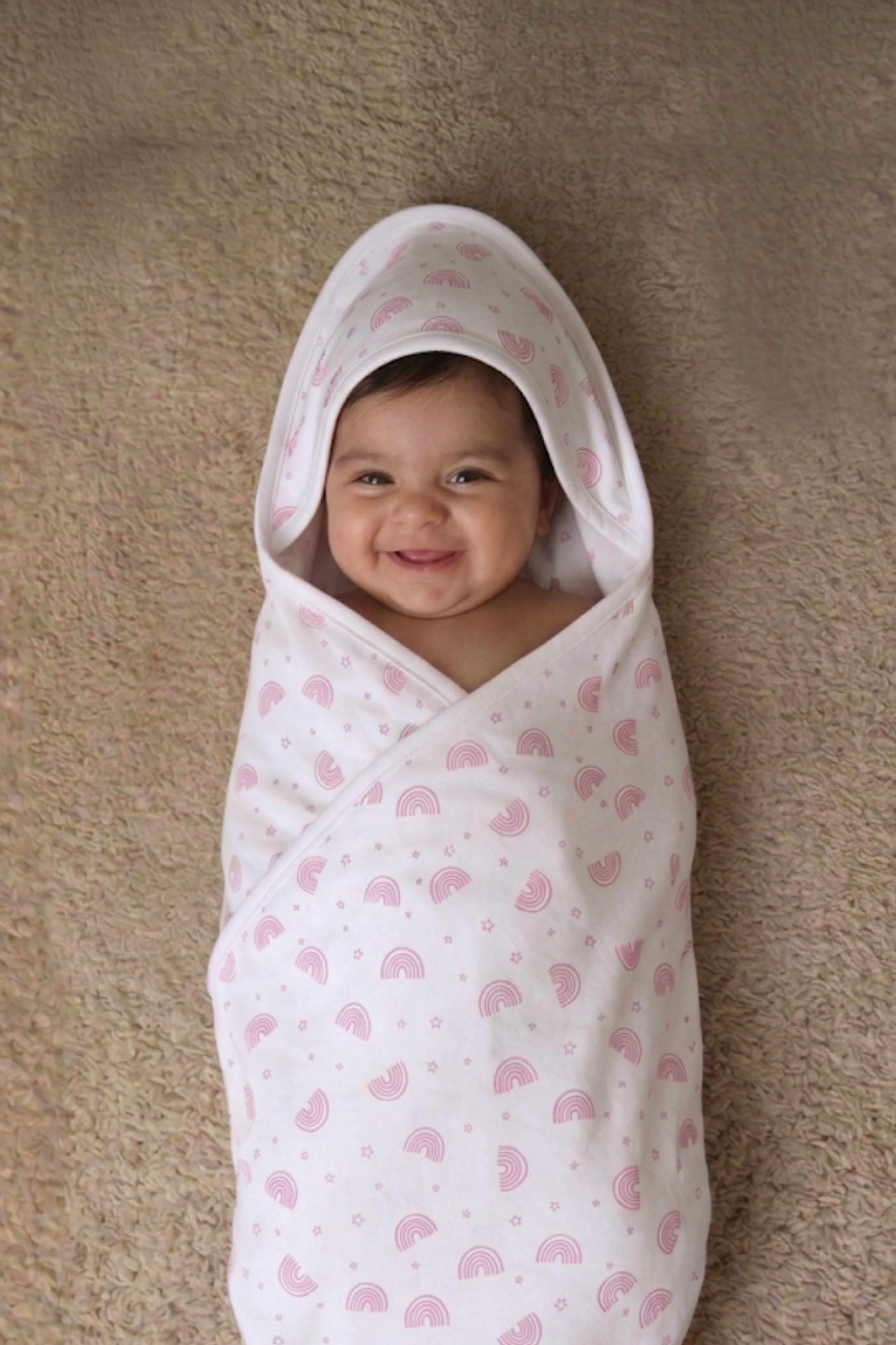 GIRLS PINK RAINBOW HOODED BLANKET