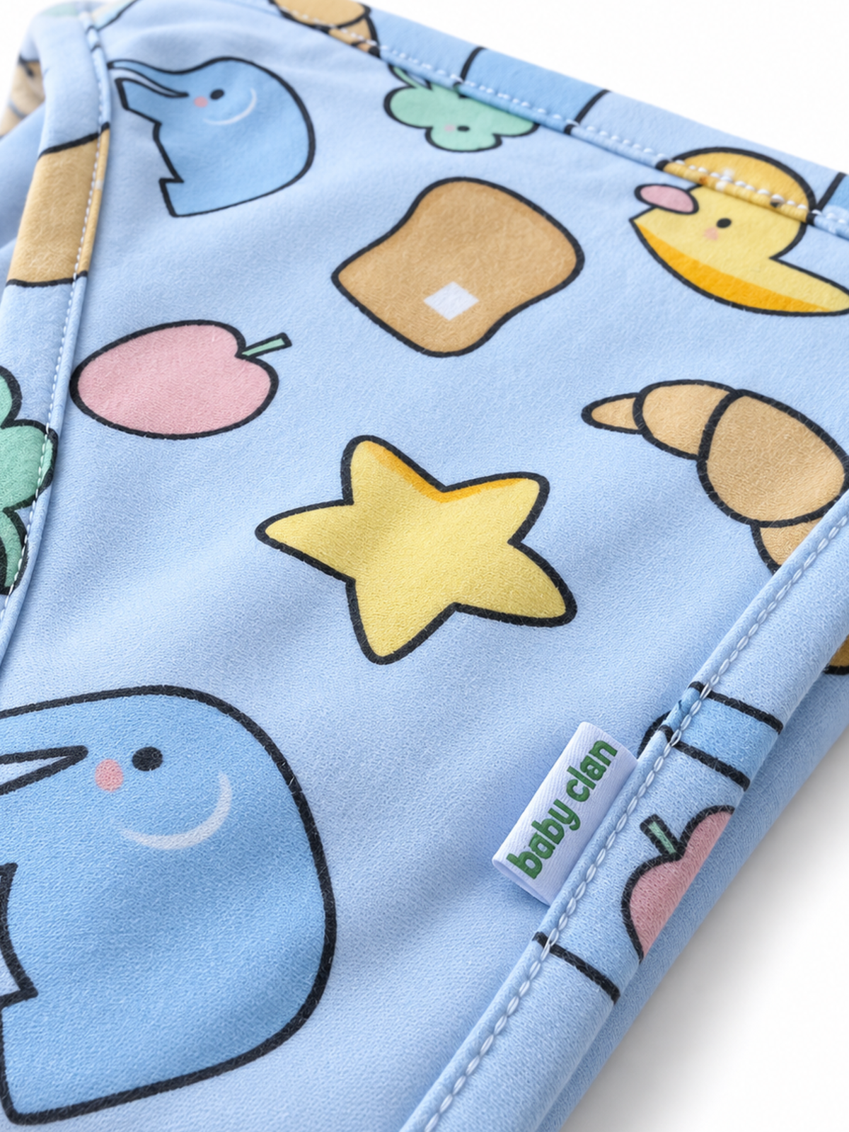 FOODIE WORLD HOODED BLANKET