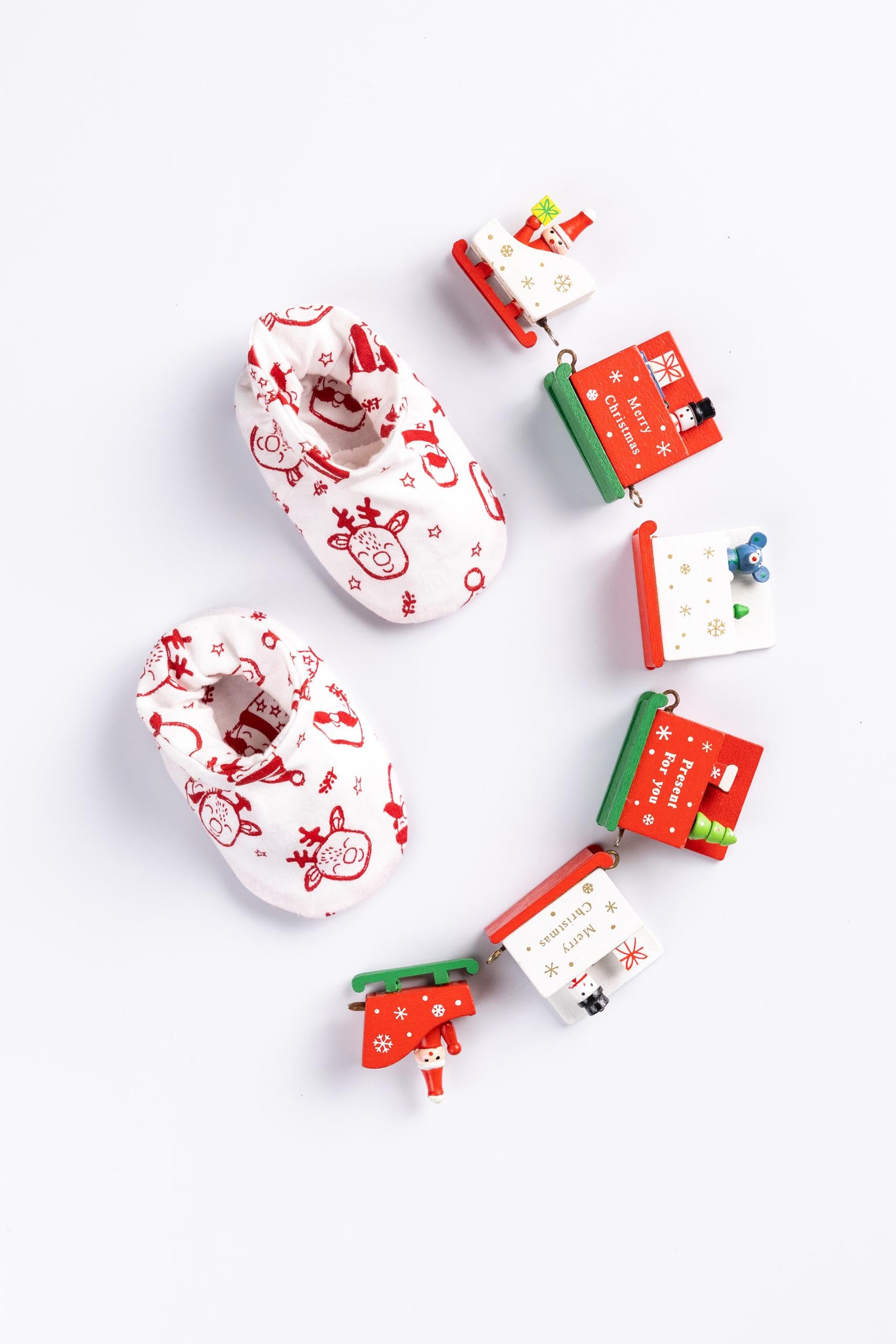 TINY REINDEER BABY BOOTIES