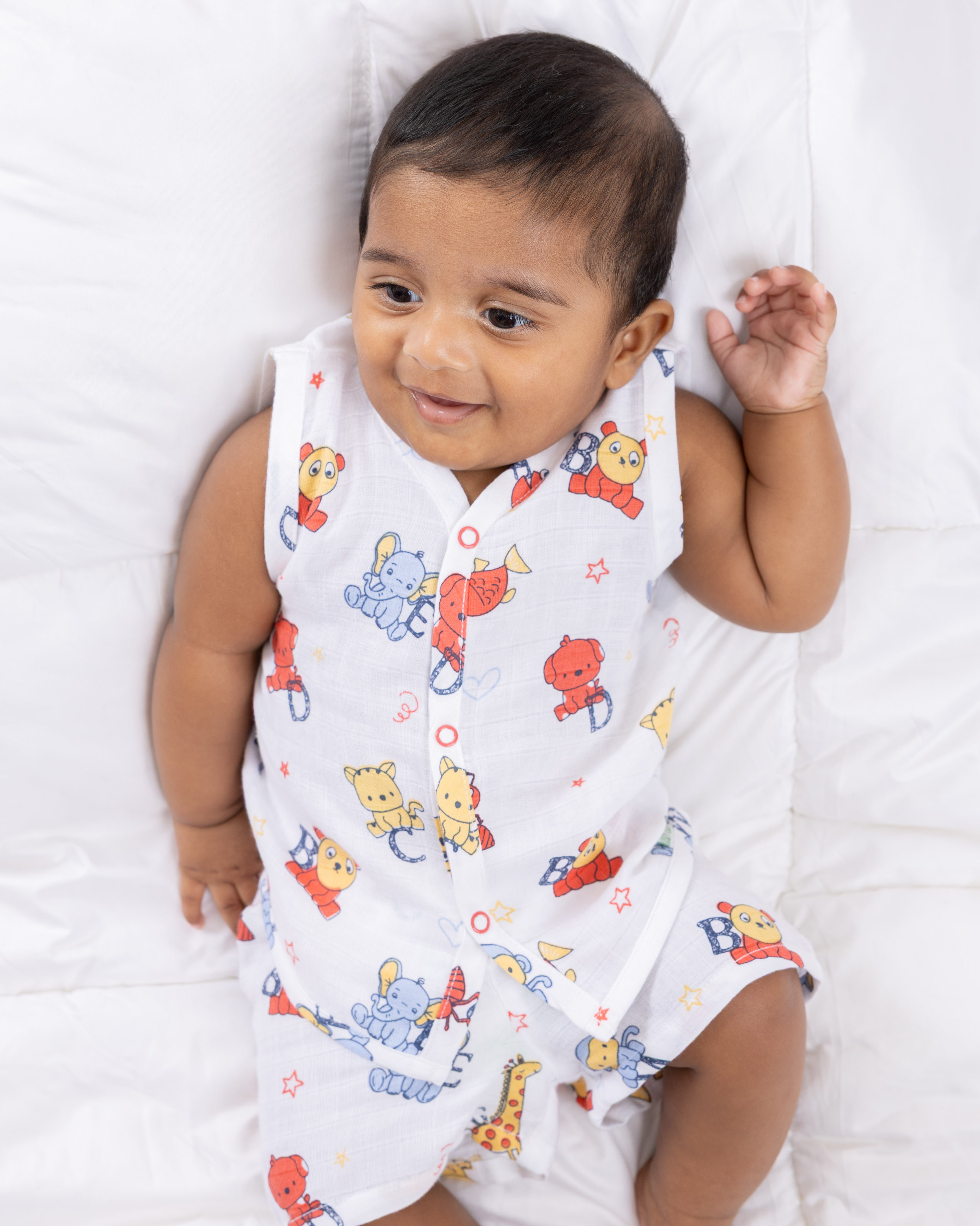 LETTER BUG MUSLIN  SHORT SET