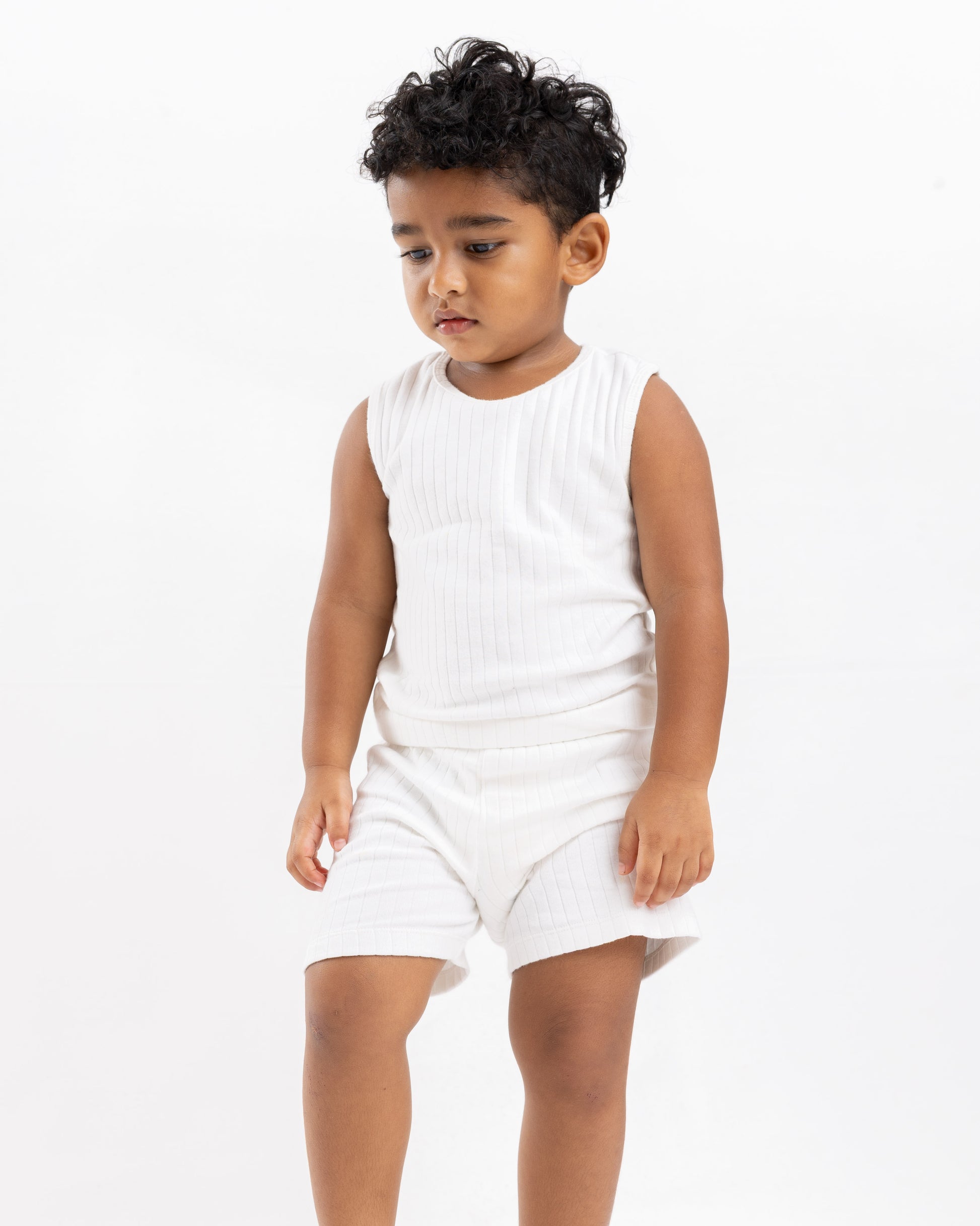 WHITE RIB SLEEVELESS SHORT SET