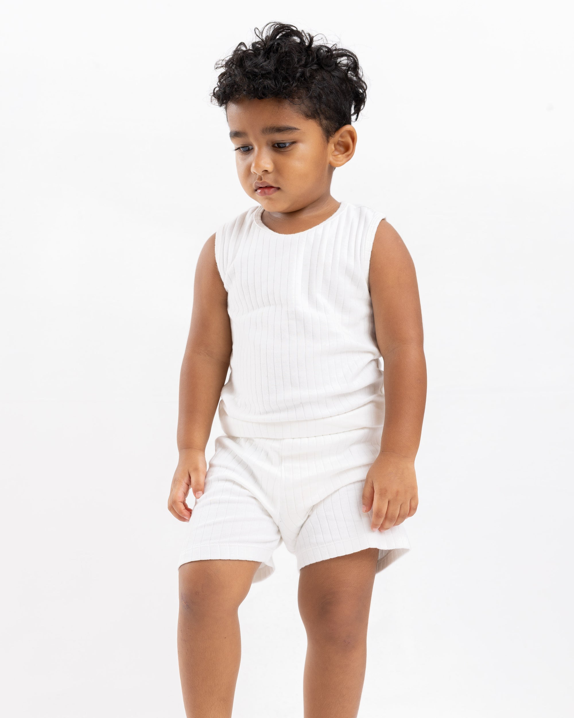 WHITE RIB SLEEVELESS SHORT SET
