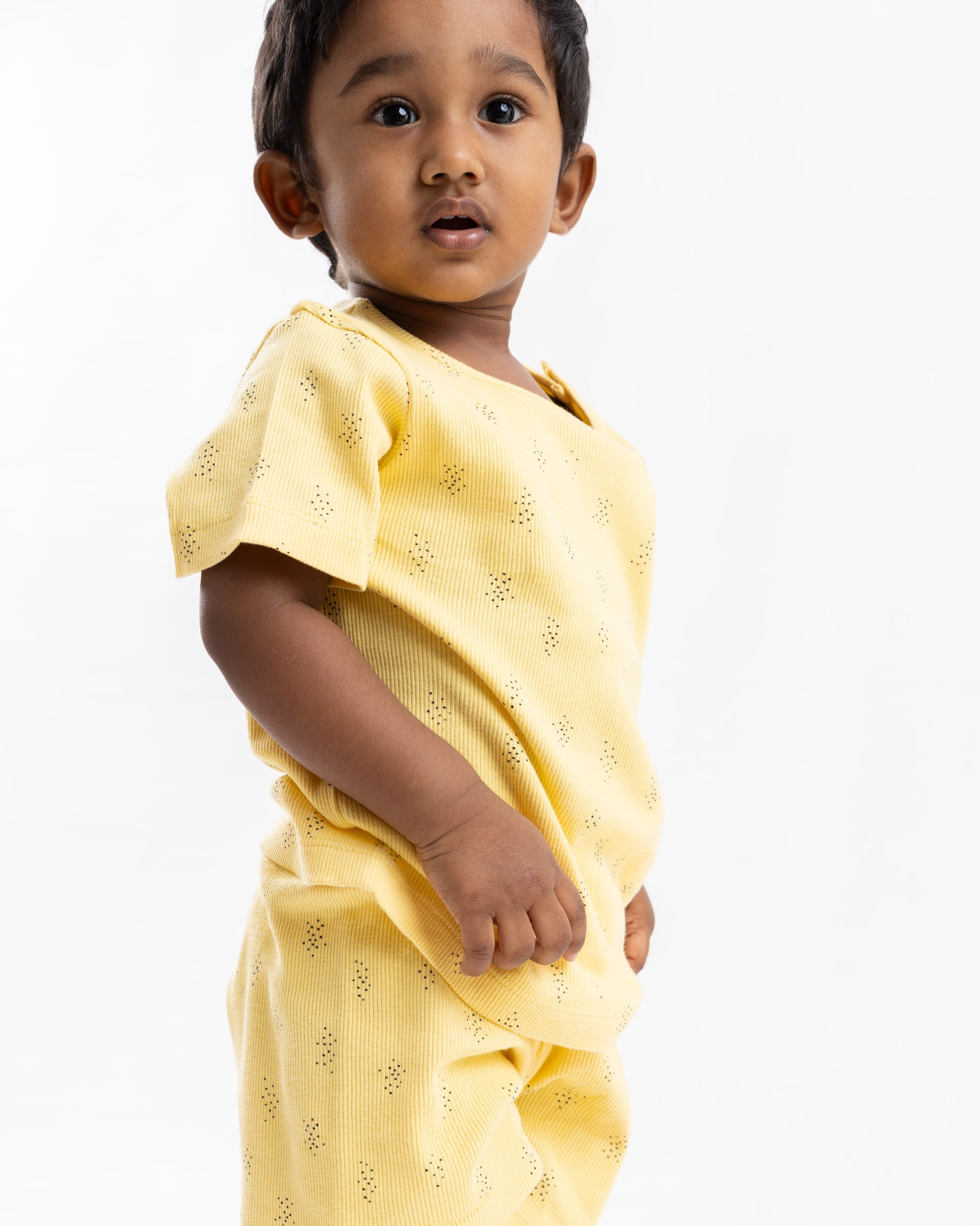 YELLOW SHORT SLEEVE SHORT SET