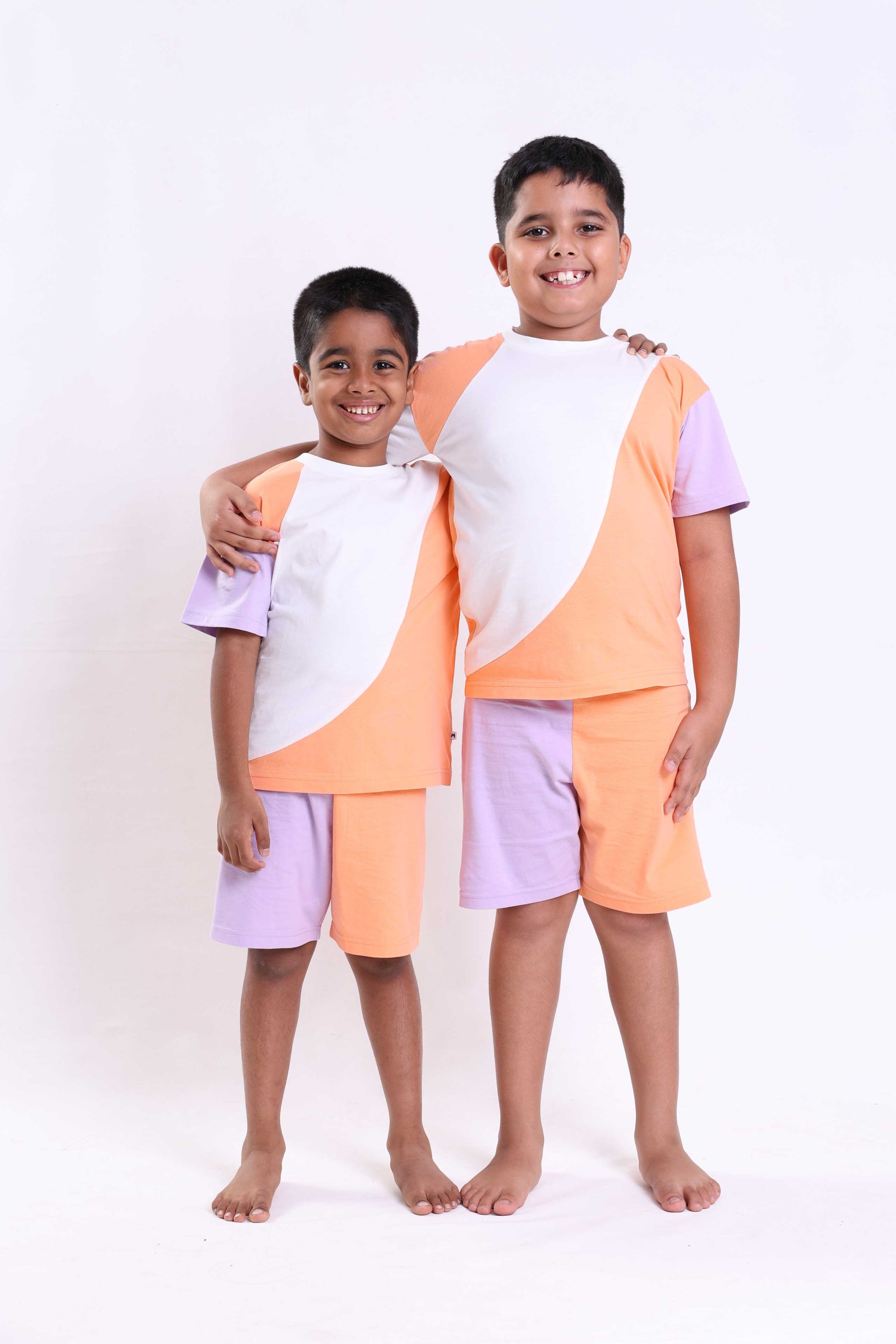COLOR BLOCKED BOYS SHORT SET