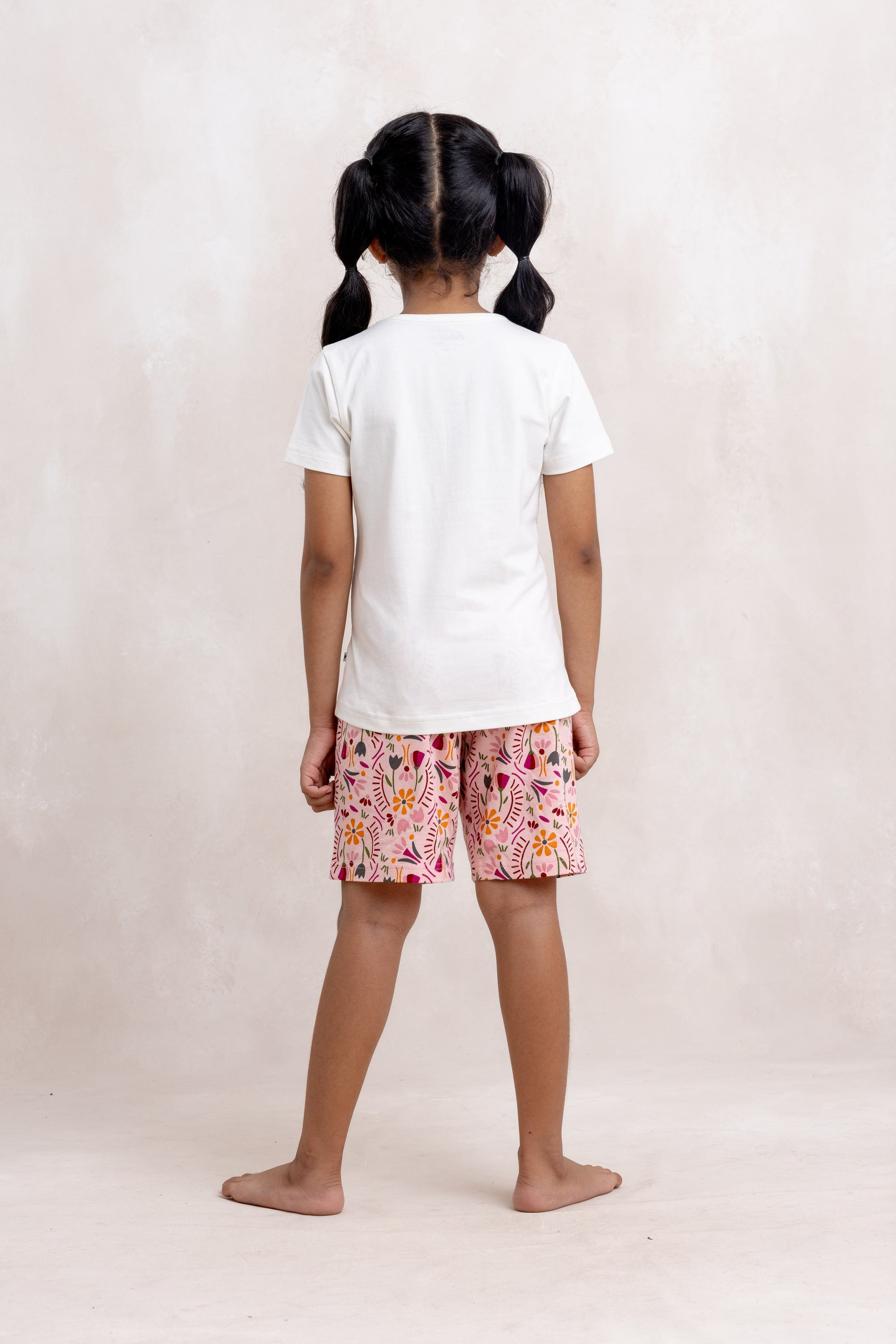 DARE TO BE DIFFERENT - GIRLS SHORT SLEEVE SHORT SET