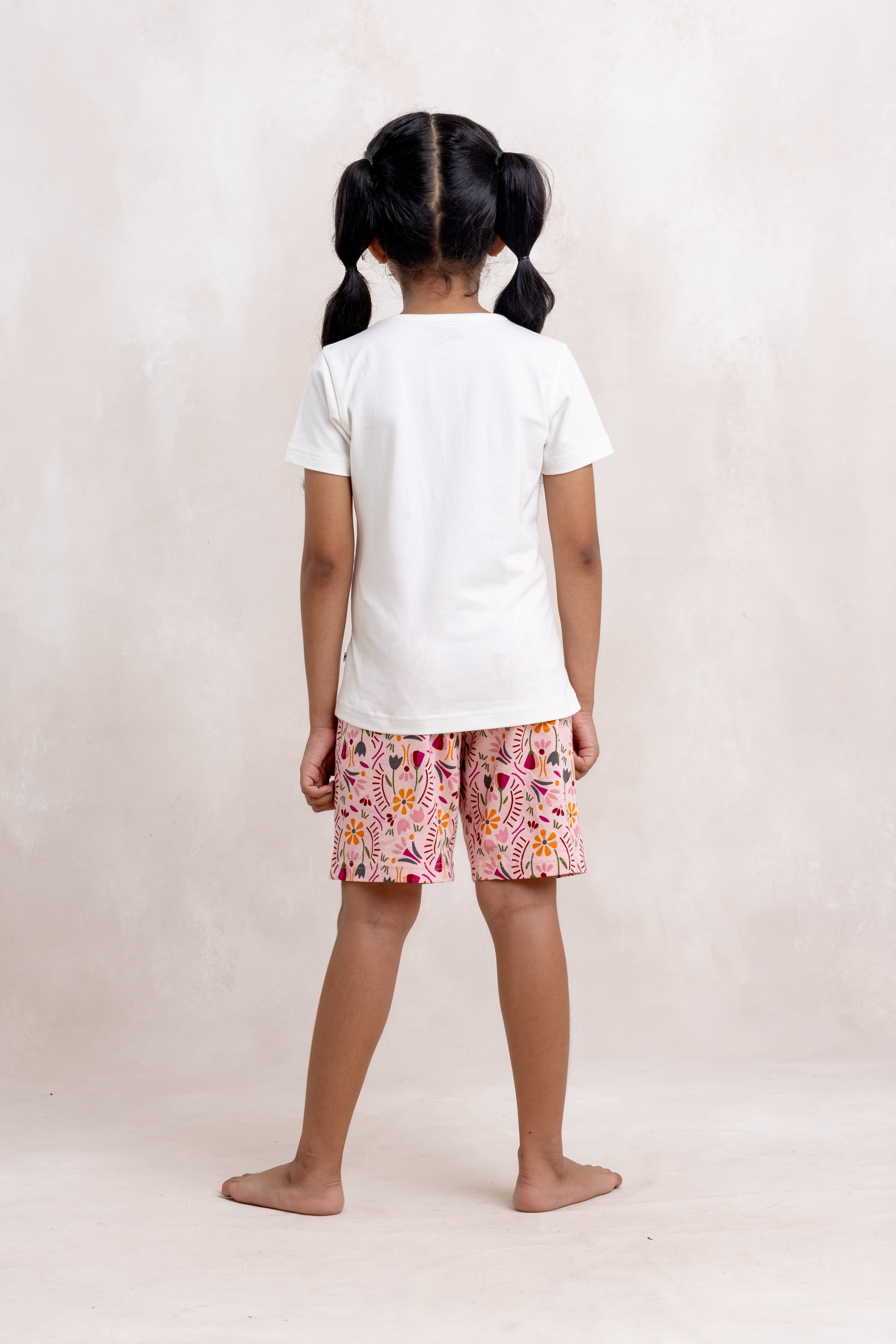DARE TO BE DIFFERENT - GIRLS SHORT SLEEVE SHORT SET
