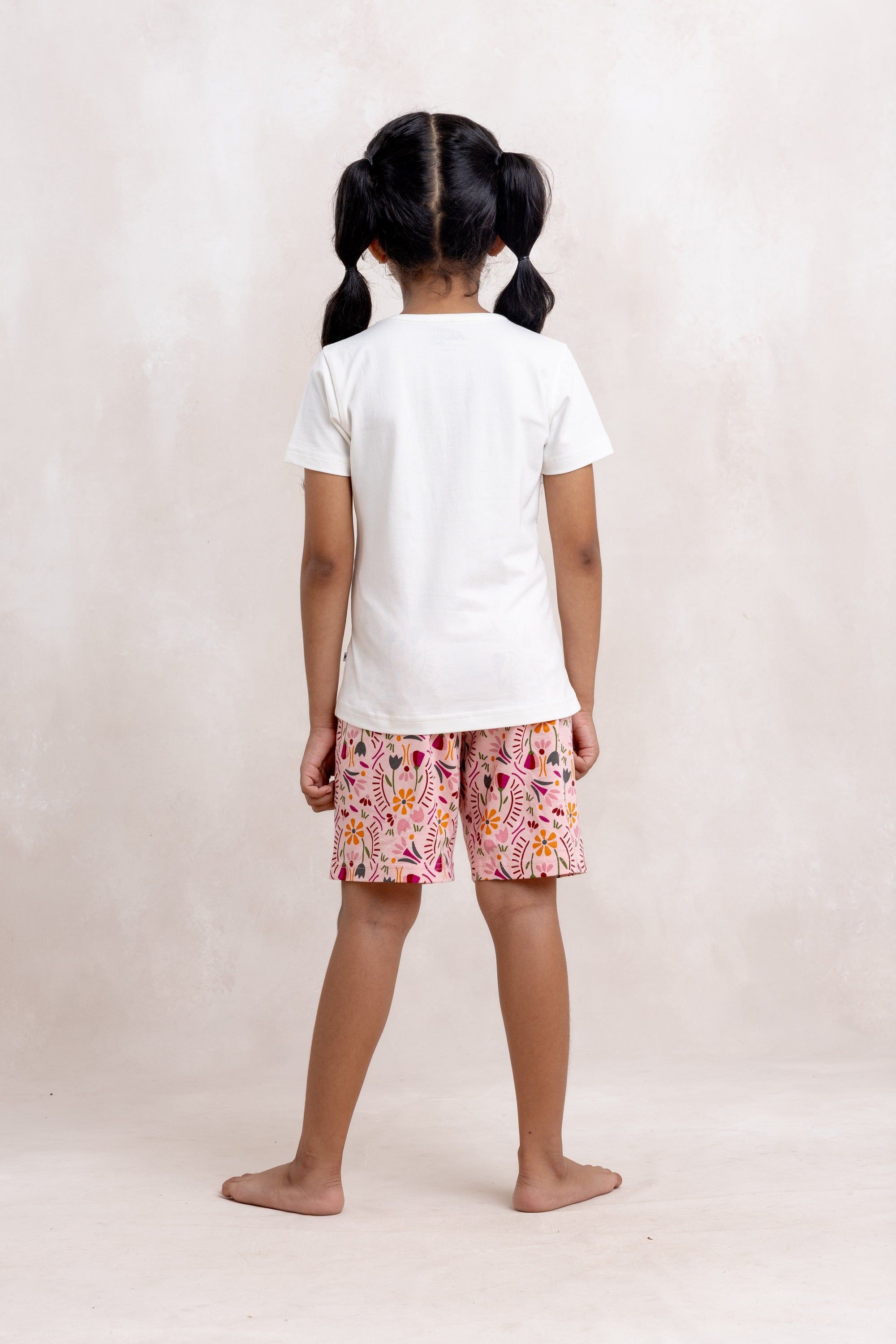 DARE TO BE DIFFERENT - GIRLS SHORT SLEEVE SHORT SET