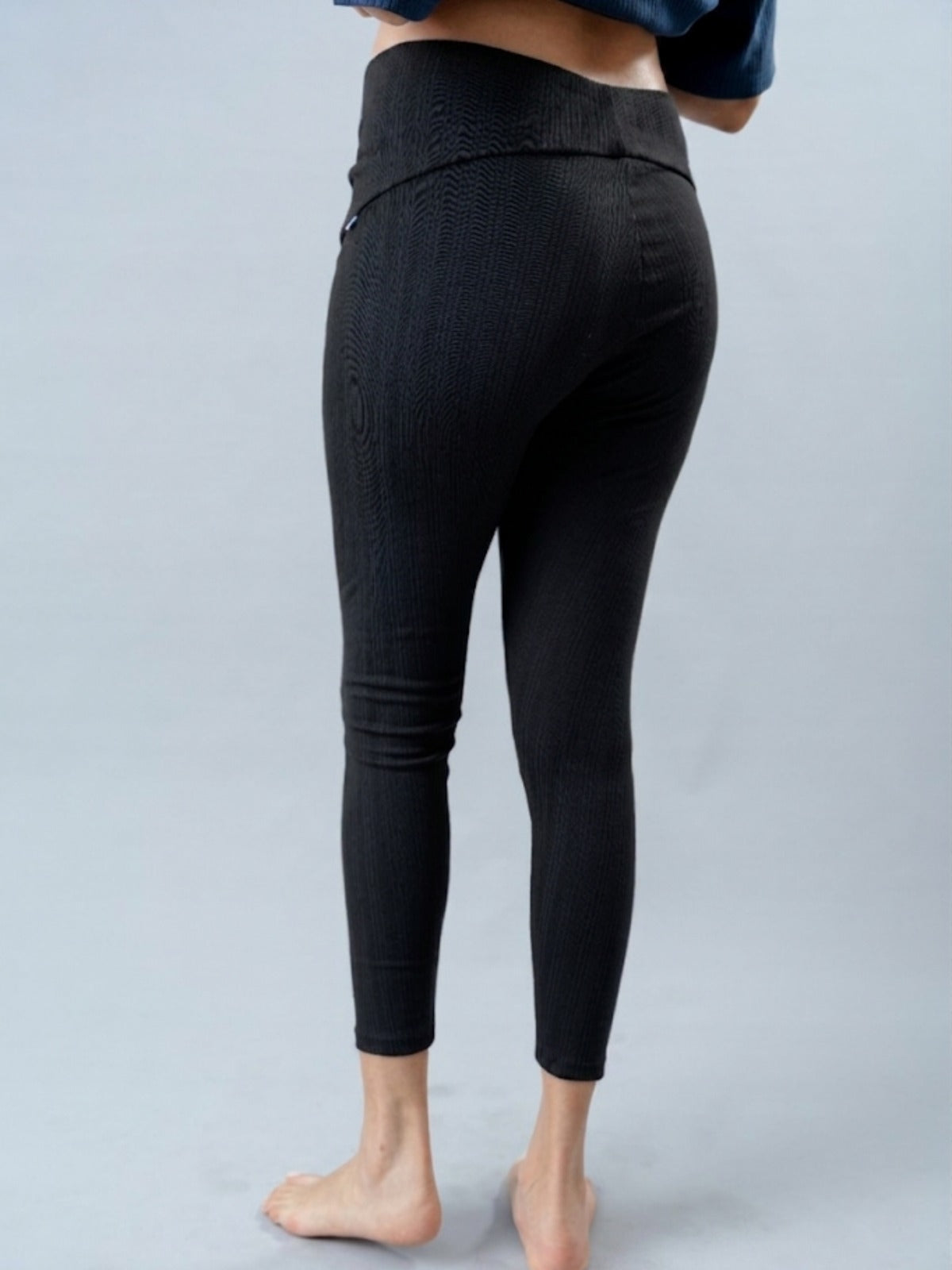 ESSENTIAL YOGA PANT