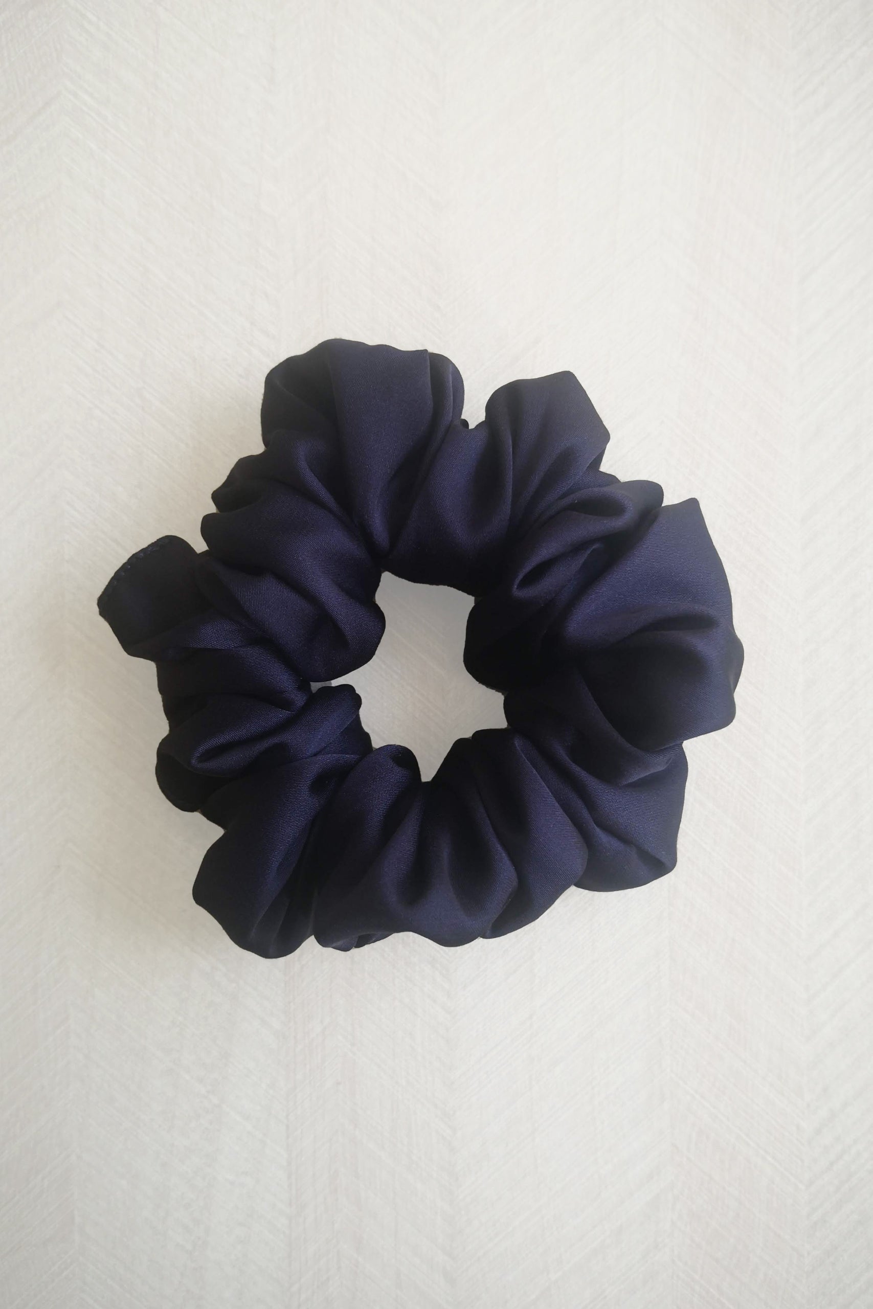 SEDA SCRUNCHIE