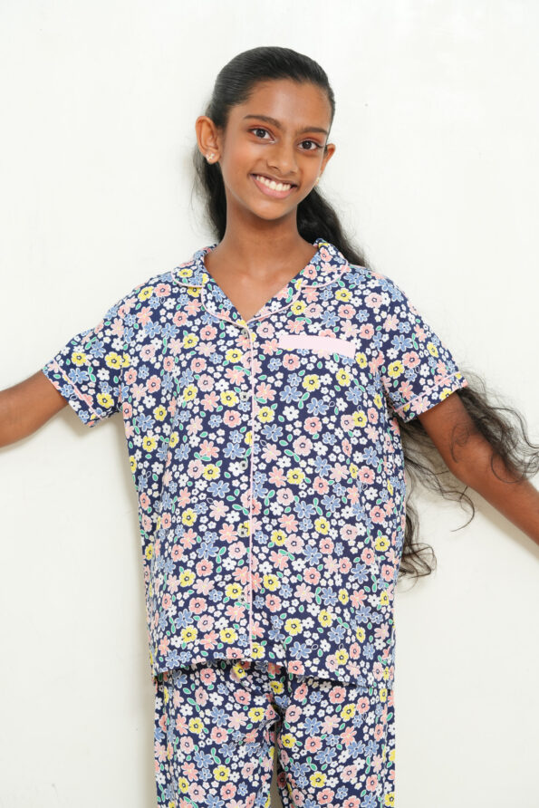 GIRLS AOP BRIGHT FLORAL COTTON WOVEN FRONT OPEN TOP WITH CONTRAST PIPING & LONG PANT