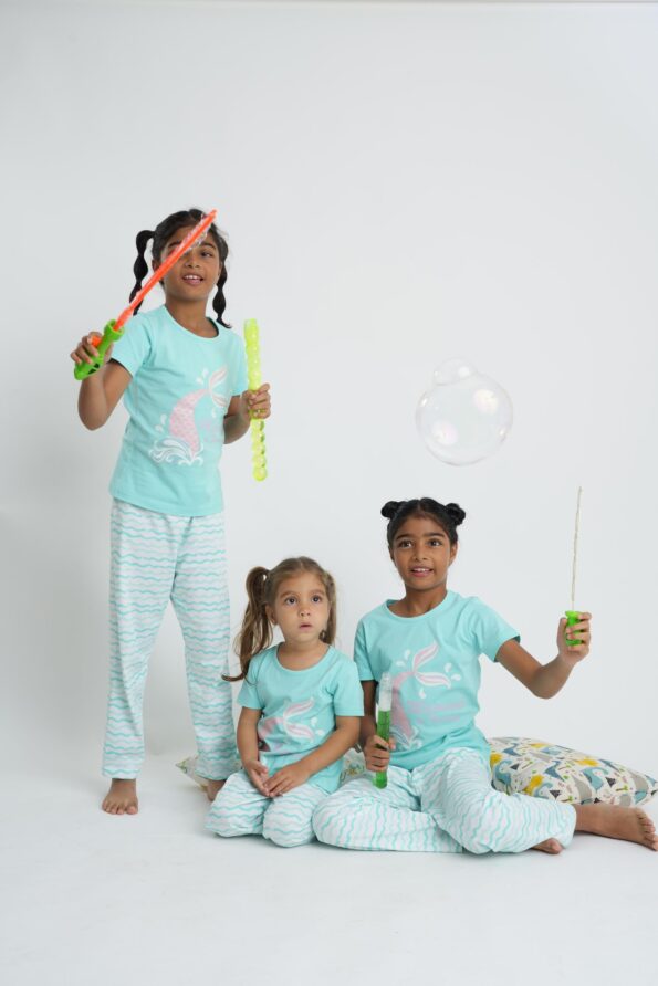 LITTLE MERMAID GIRLS' PAJAMA SET